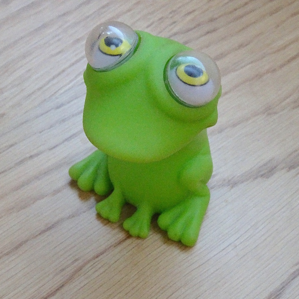 Flippy Frog Squishy Alien Eye Squeeze Frog Toy Stress Ball Anxiety Relief Toy :)